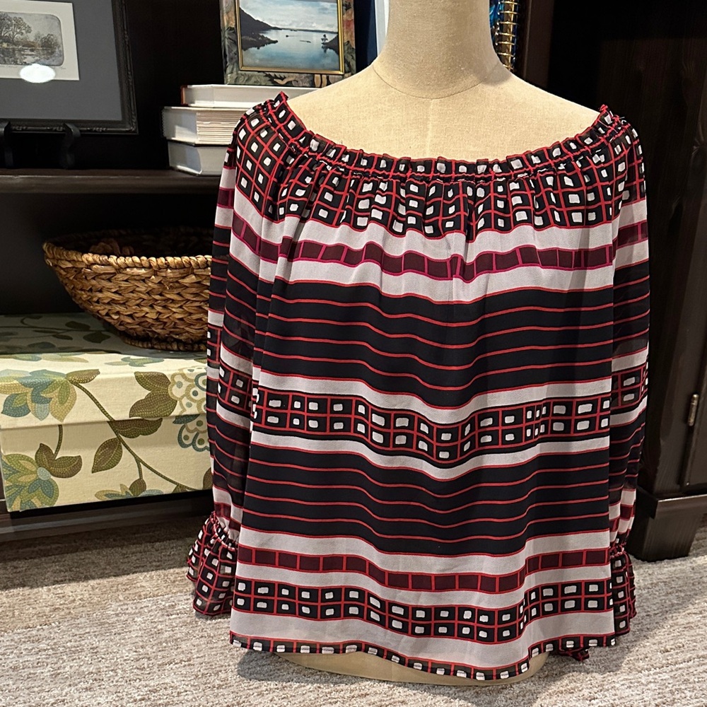 LOFT Black and Red Geometric Blouse MP